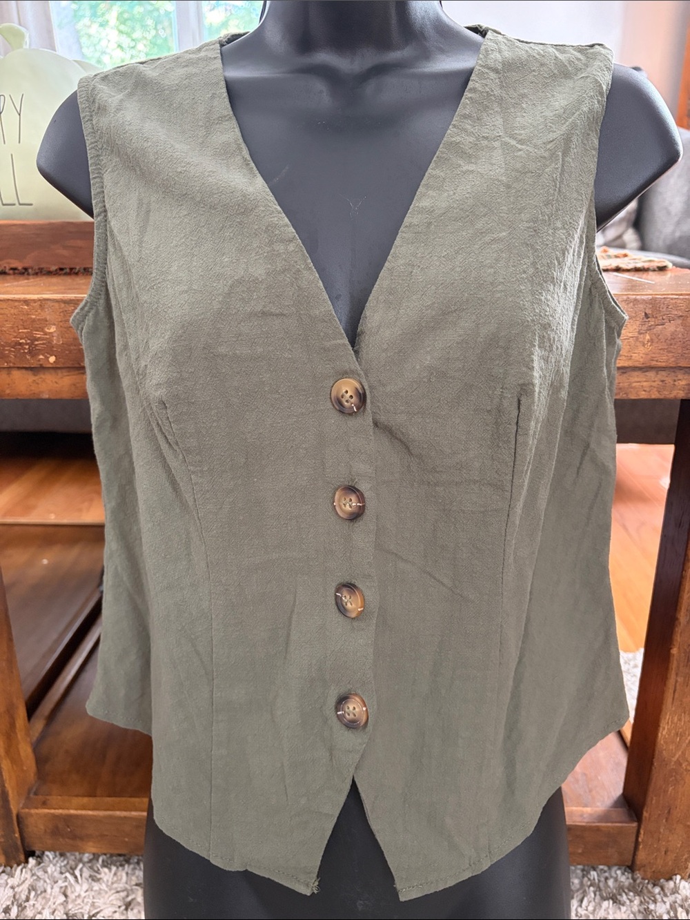 SHEIN Sleeveless Olive Button-Front Women’s Top size Medium